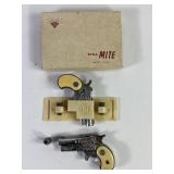 Nichols Dyna-Miteï¿½ Derringer Cap Guns w/ Box +