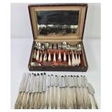 1847 Rogers Bros. Silhouette Flatware w/ Case (87)