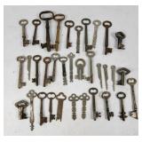 Antique/Vintage Metal Skeleton Keys (34)
