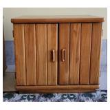 Broyhill Oak Wood End Table