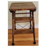 Antique Hinge Top Step Stool