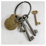 Jared Brass Padlock & Skeleton Keys (5)