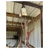 CHAIN HOIST 1/2 TON