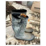 CABELAS SZ. 14 RUBBER BOOTS