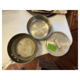 LOT OF 3 METAL POT/PAN/LID