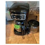 COFFEE MAKER W EXTRA POT