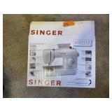 SINGER SEWING MACHINE