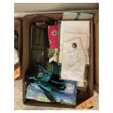 LOT-WALLET, GLOVES, LINENS