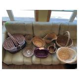 LOT OF WICKER BASKETS