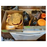 CORNING WARE CASSEROLE DISHES W LIDS ETC