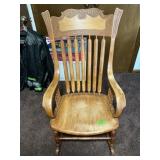 VINTAGE SOLID WOOD ROCKING CHAIR