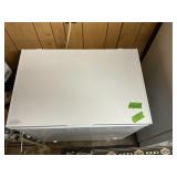 INSIGNIA CHEST FREEZER 32"WX21"DX33"T