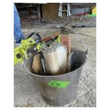 STAINLESS BUCKET W TOOLS
