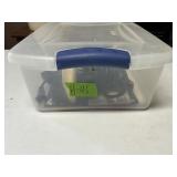 DRILL MASTER PALM SANDER + PAPER IN TOTE