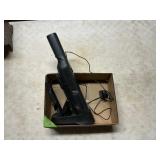 SHARK-CORDLESS VAC SMALL