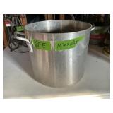 ALUMINUM STOCK POT 12"WX 10.5"T