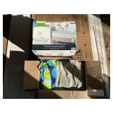 LOT OF BLANKET, TOWELS X2