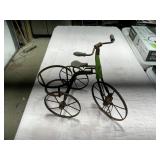 VINTAGE METALTRICYCLE PLANTER