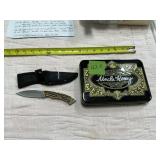 UNCLE HENRY # 1200442 SKINNING KNIFE COLLECTOR TIN