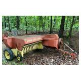 NEW HOLLAND SQUARE BALER MODEL 268 HAYLINER 268