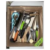 LOT OF MISC KNIVES