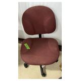 DESK/OFFICE CHAIRS X2 ï¿½ WITH WHEELS