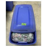 STORAGE TUB WITH BLANKETS & COMFORTERS,UNK SZ