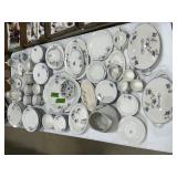 HOMER LAUGHLIN CHINA COMPANY 111 PC SET