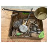 BOX VINTAGE KITCHEN UTENSILS, EGG BEATERS, CHOPPER