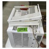 ARCTIC KING WINDOW AIR CONDITIONING UNIT: UNTESTED