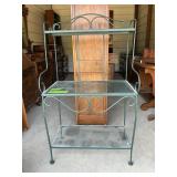 GREEN METAL BAKER