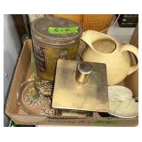 GLAZED YELLOW PITCHER ï¿½ HAS CHIP, SEE DETAILS