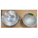 2 FOOTED COLANDERS