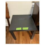 TABLE 20" X 20" X 18" T