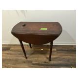 DROPLEAF TABLE 33.5"W X29"TX32"D
