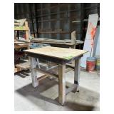 WORK BENCH ON ROLLERS 46"LX31"WX37"T