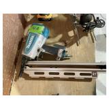 MAKITA 21-O NAIL GUN