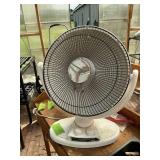 OSCILLATING PARABOLIC HEATER 450-900 WATT