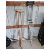 2 TIMES BIDAdjustable Crutches