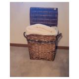Wicker Laundry Basket With Hinged Lid
