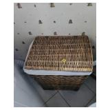Rectangular Wicker Laundry Hamper with Lid