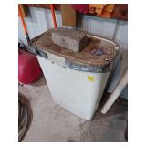 Plastic Feed Storage Bin with Hinged Lid