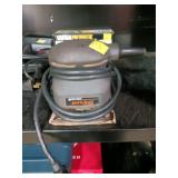 Black & Decker Quick Finish Palm Sander