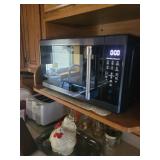 Black Digital Microwave Oven, 1000 Watts