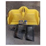 Quickie Jobsite Gargantuan Dust Pan Set