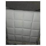 2x bidï¿½ Monarch Specialty Ottomans