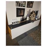 White and Black Pedestal Unit