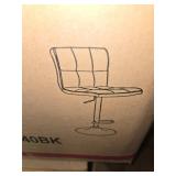 4x bid Adjustable White Bar Stools