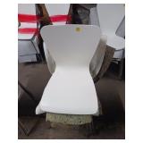 4x bid White Modern Chairs