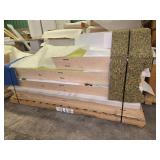 Pallet of Miscellaneous Display Decor
